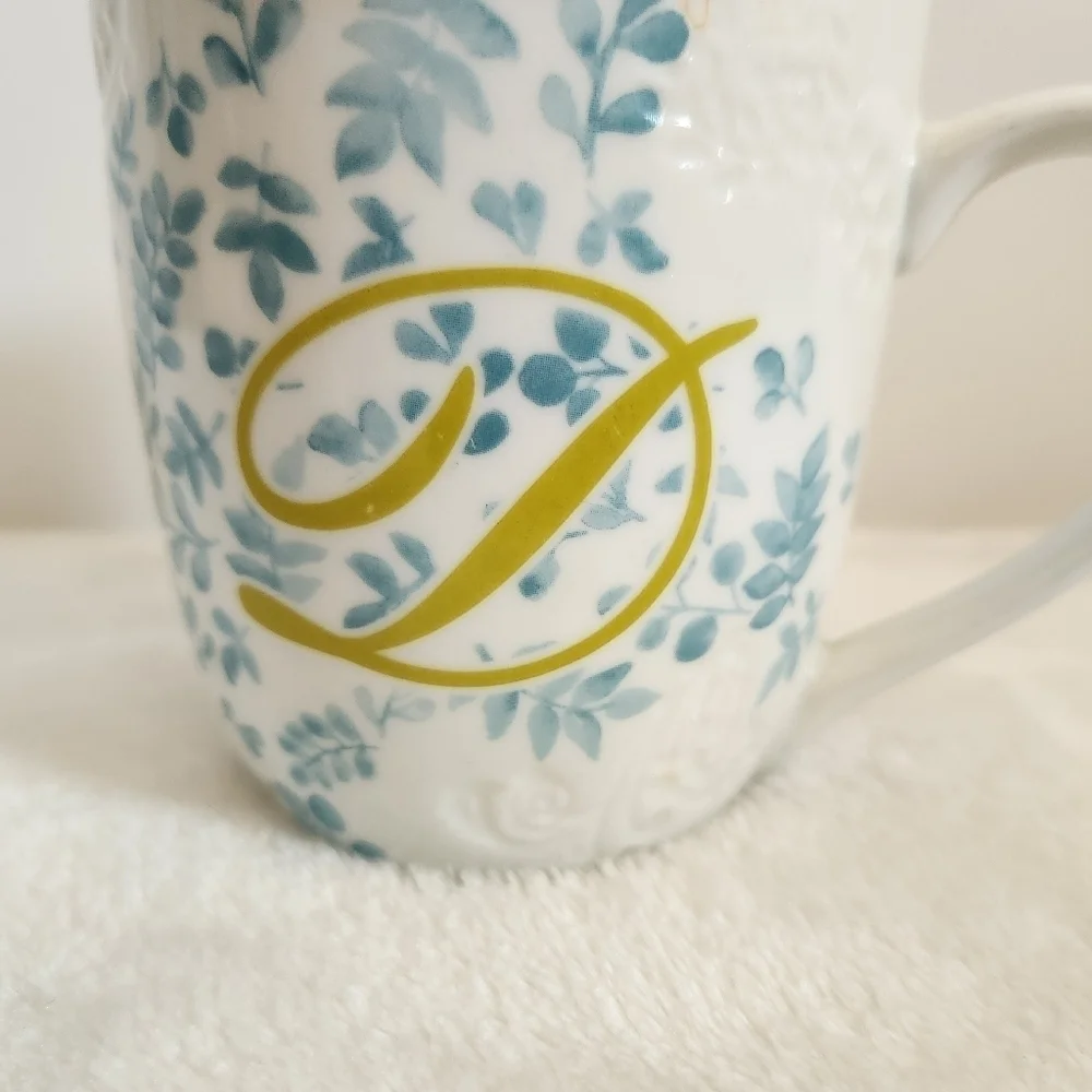 Pier 1 Imports Ava White Blue Green Leaves Monogram D Coffee Cup Mug 14 Oz